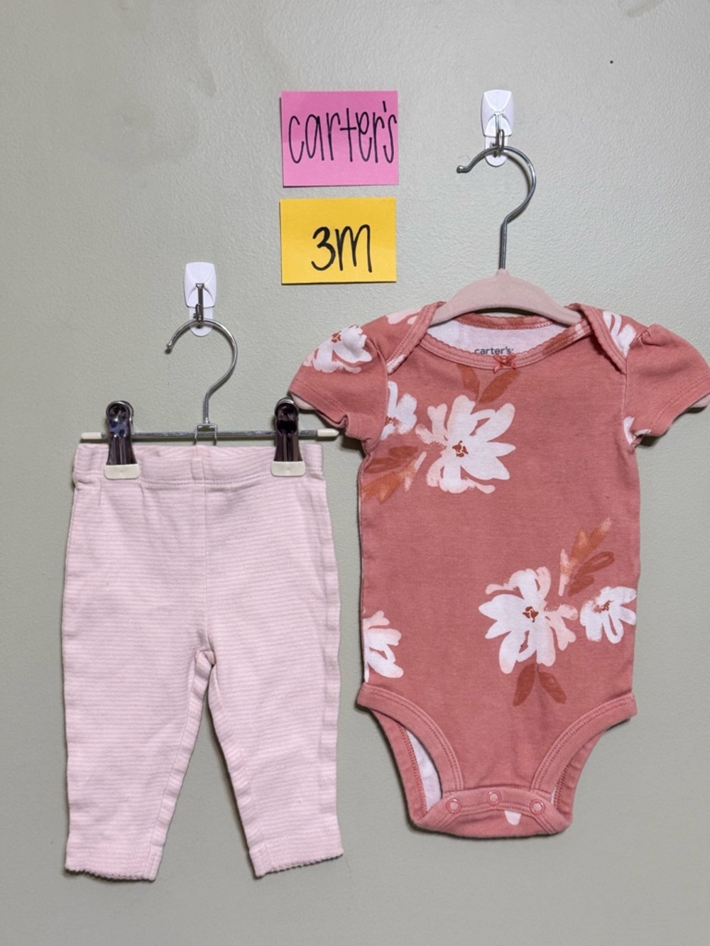 NWOT Carter's Pink Floral 4-Pc. Infant Outfit, 2 Onesies, Cardigan, Leggings, 3M - Picture 3 of 7